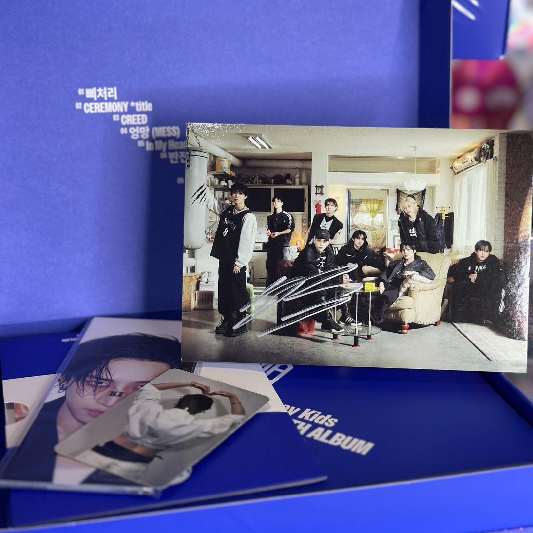 STRAY KIDS - 4th album [KARMA] (SKZ SHOP - SIGNED)