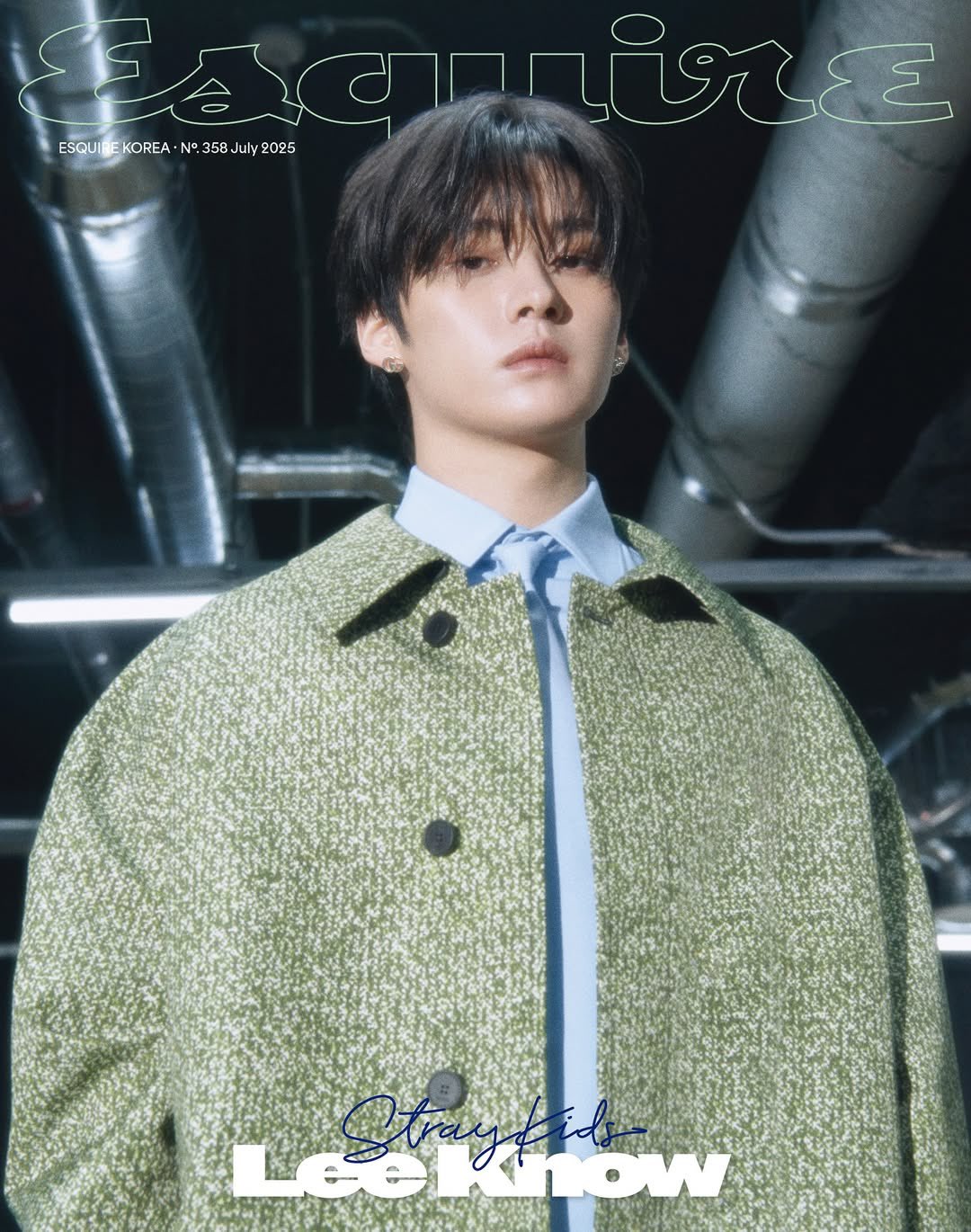 (PREVENTA) LEE KNOW (STRAY KIDS) - AUGUST 2025 [ESQUIRE]