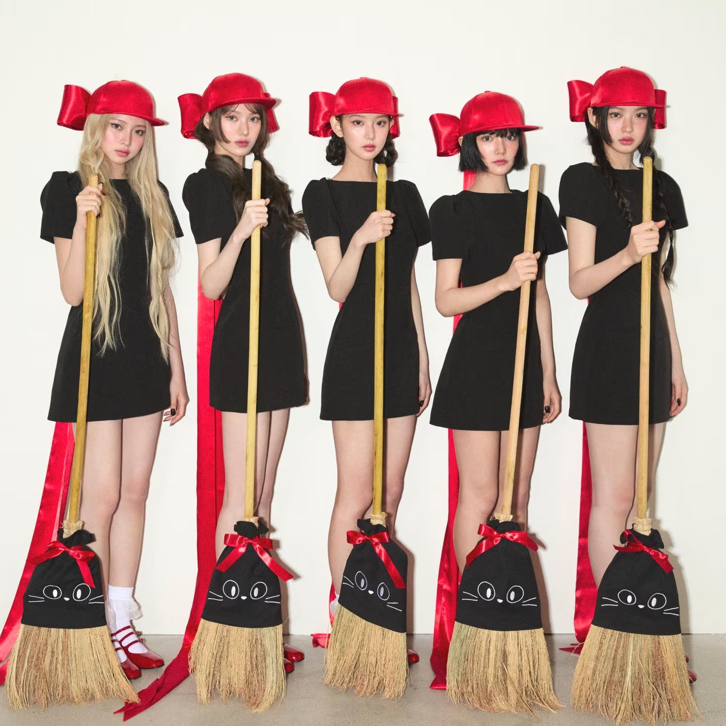 (PREVENTA) KiiiKiii - 2nd Mini Album [Delulu Pack] (SET) + STARSHIP SQUARE GIFT