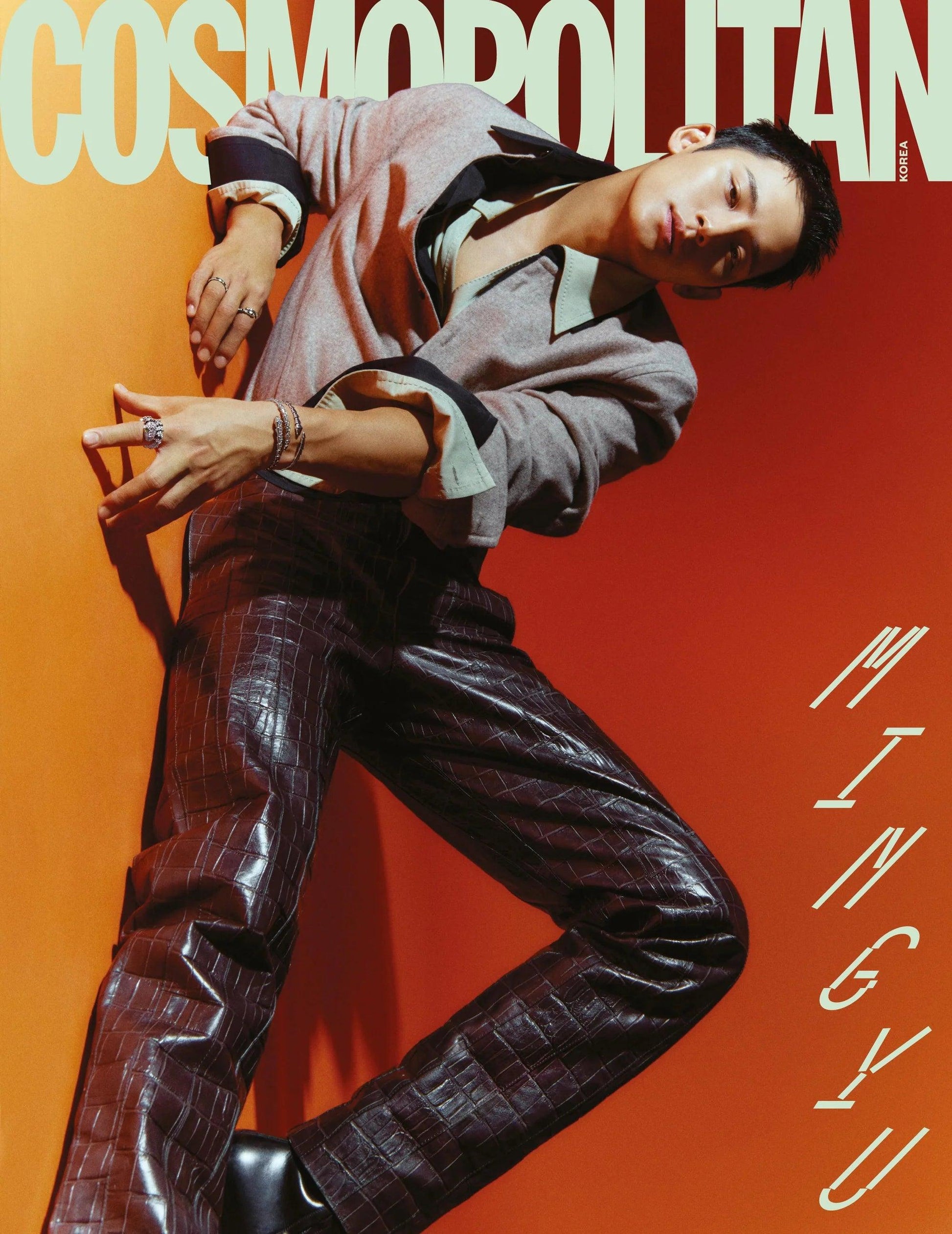 (PREVENTA) SEVENTEEN MINGYU - COSMOPOLITAN MAGAZINE 2023 DECEMBER ISSUE (7476898103431)