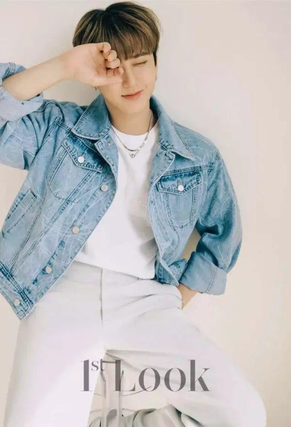 1st LOOK Vol. 237 STRAY KIDS - K-POP WORLD (6764227166343)