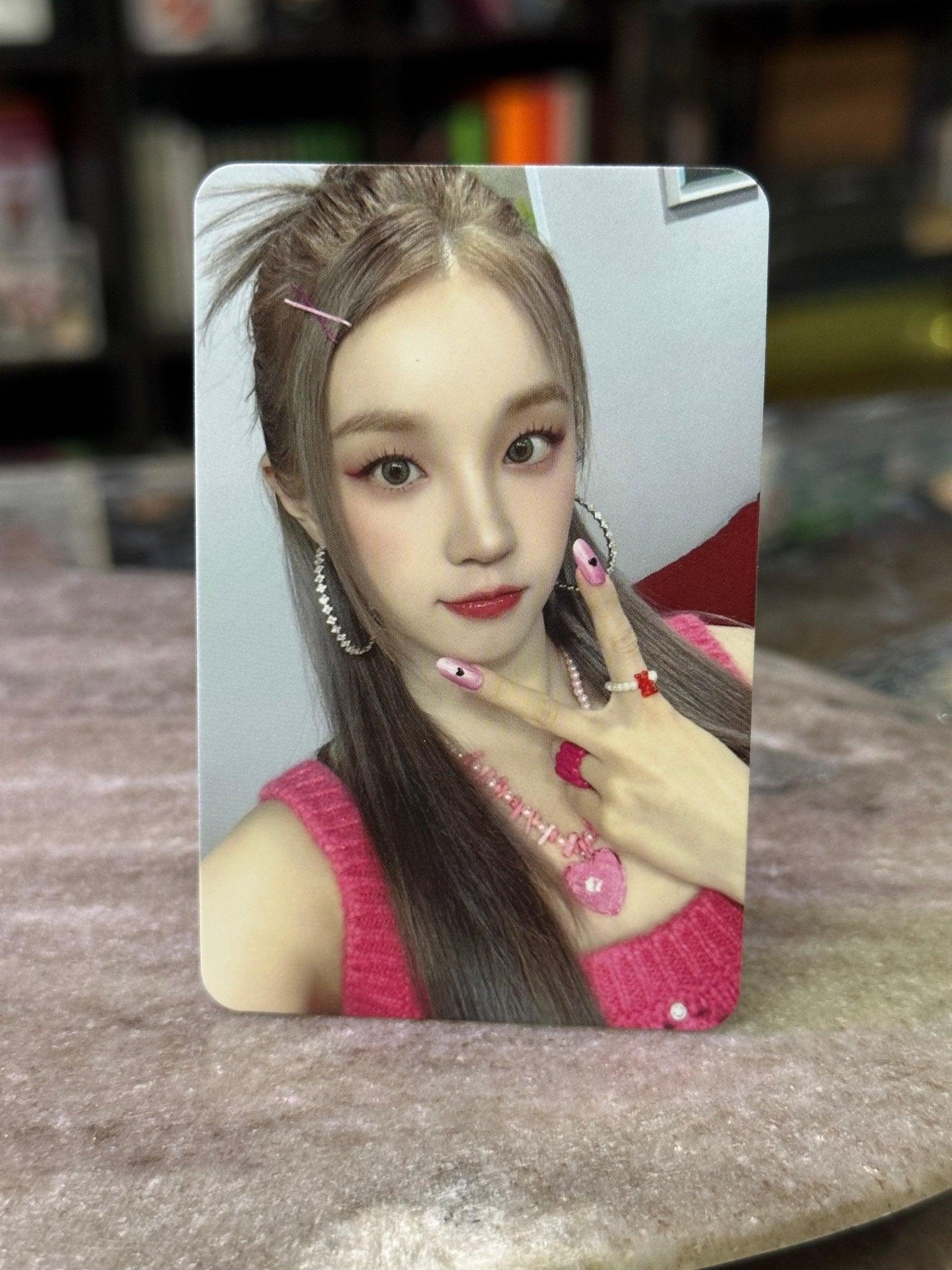 (G)I-DLE - I FEEL APPLEMUSIC P.O.B PHOTOCARDS - K-POP WORLD (7400948564103)