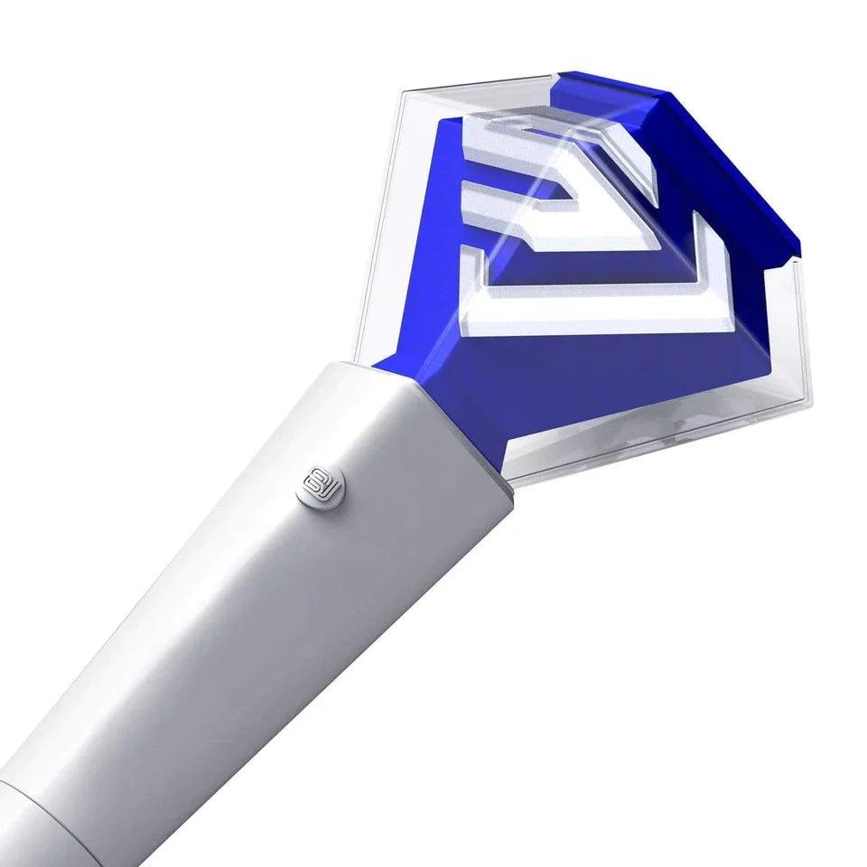 (SOBREPEDIDO) SUPERJUNIOR - OFFICIAL LIGHT STICK VER 2.0 - K-POP WORLD (7424956825735)